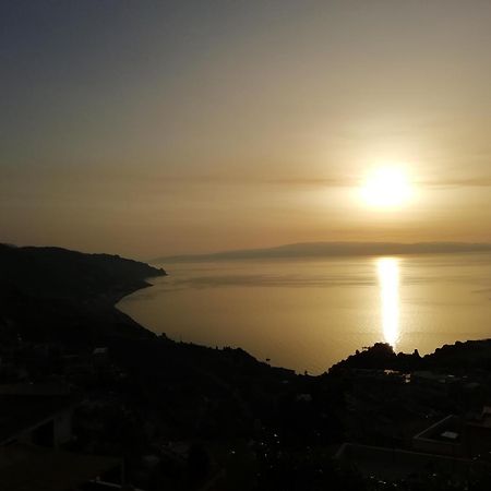 Villa Johnny And Mary'S House Breathtaking View Taormina Room photo